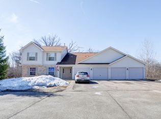 994 N Village Dr UNIT 4, Round Lake Beach, IL 60073