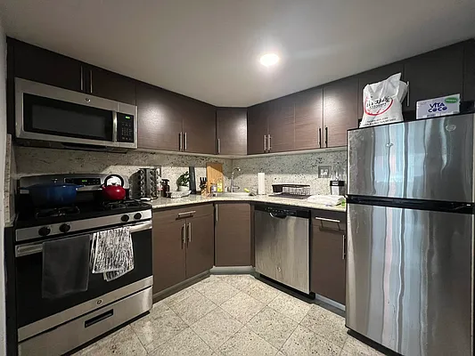 Rented by AZ REALTY NYC LLC | media 12