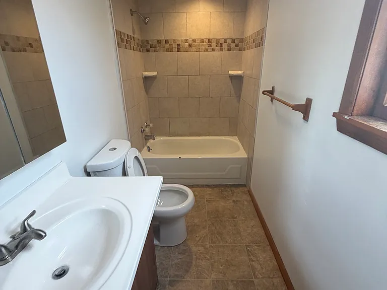 3195 S Park Ave #4 — Photo 5