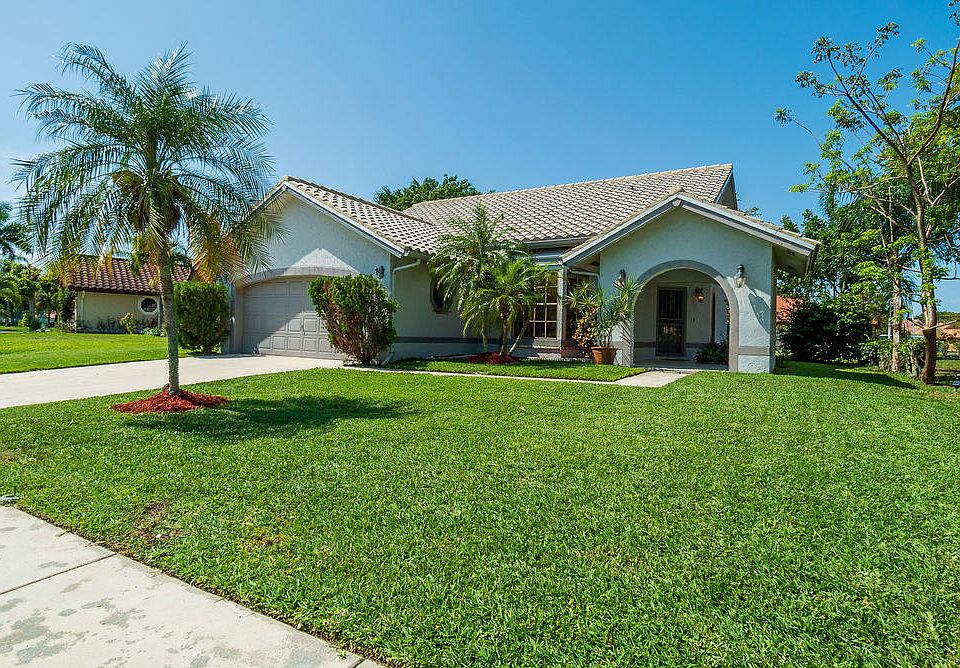 1st image of 5270 Helene Cir
