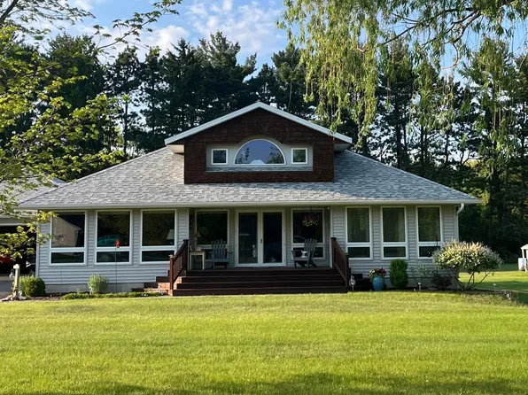 N13724 Buckskin Rd, Trempealeau, WI 54661