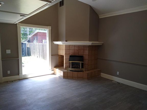3rd image of 336 N 15th St