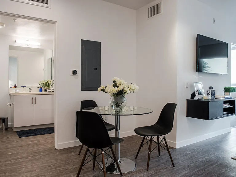 L Lofts — Photo 38