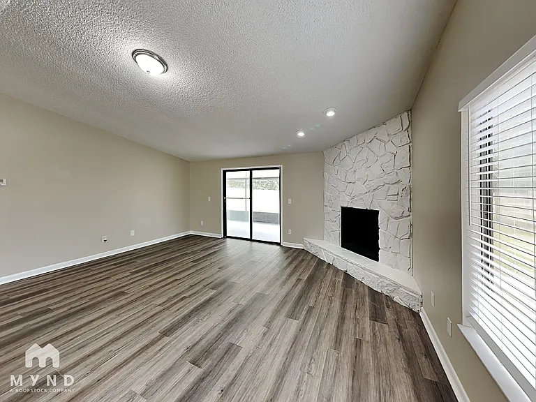 1348 Bear Run Blvd — Photo 2