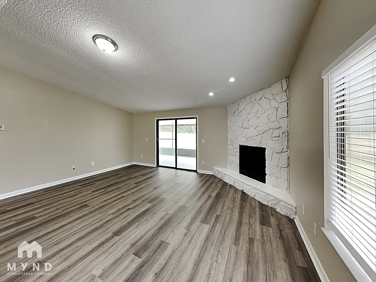 Building Photo - 1348 Bear Run Blvd
