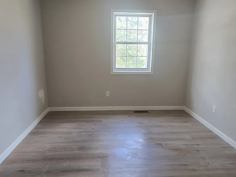 15615 Allen Dr — Photo 13