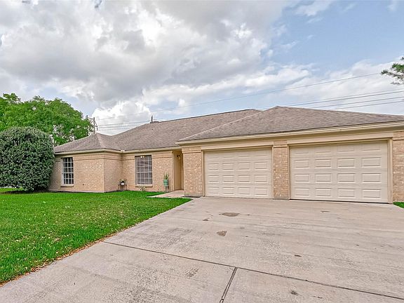 5th image of 1801 Laurel Oaks Dr