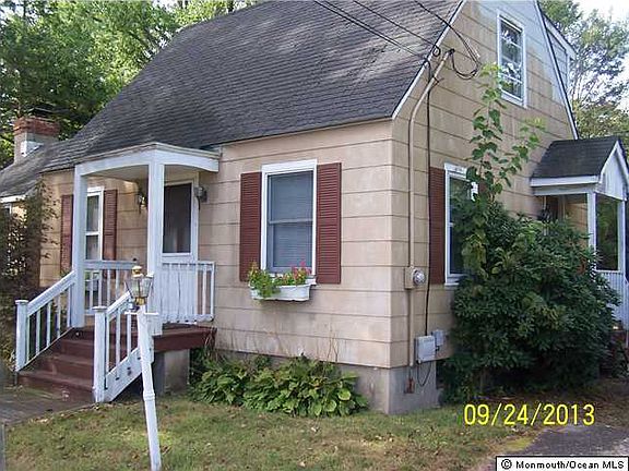 2nd image of 672 Clifton Ave