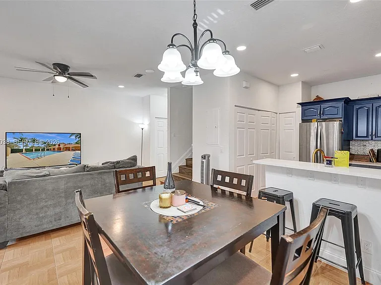1315 N Santa Catalina Cir #1315 — Photo 19