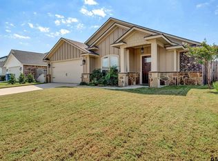 15331 Spring Oaks Dr, Lindale, TX 75771