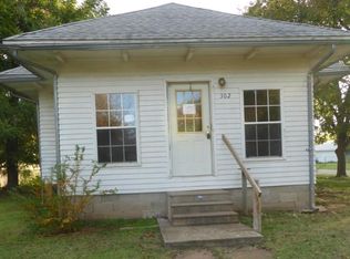 302 E Texas St, Walters, OK 73572