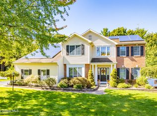 21 Aavelord Blvd, Troy, NY 12180