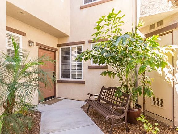 3rd image of 6263 Avenida De Las Vistas Unit 4