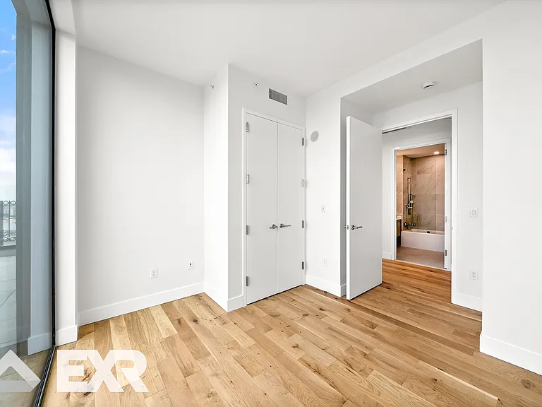 69 Adams St #25F — Photo 7