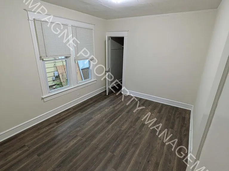 4026 Agnes Ave — Photo 10