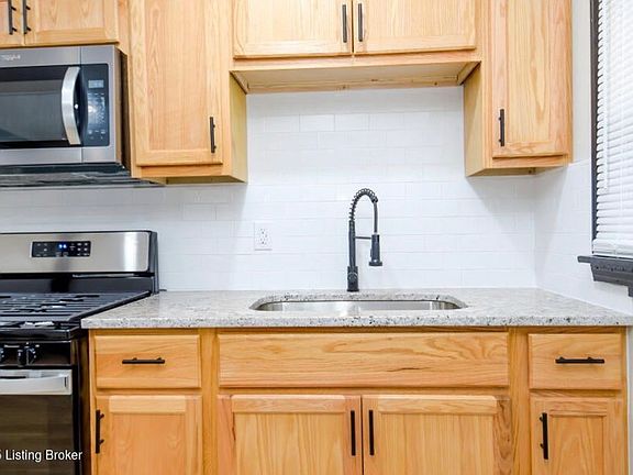 4th image of 9203 Wilson Ave