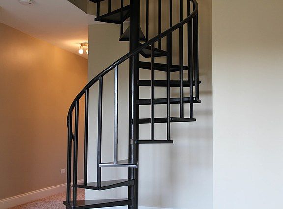 4th image of 391 Wilmington Dr Unit F
