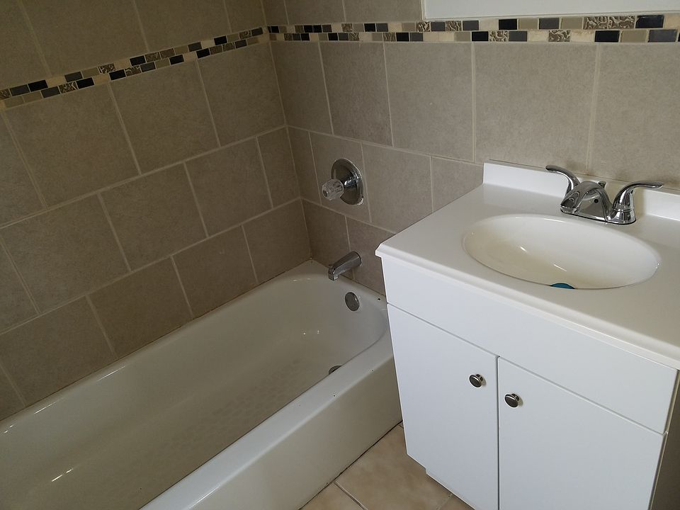 2nd image of 93-95 Ridgewood Ave #3