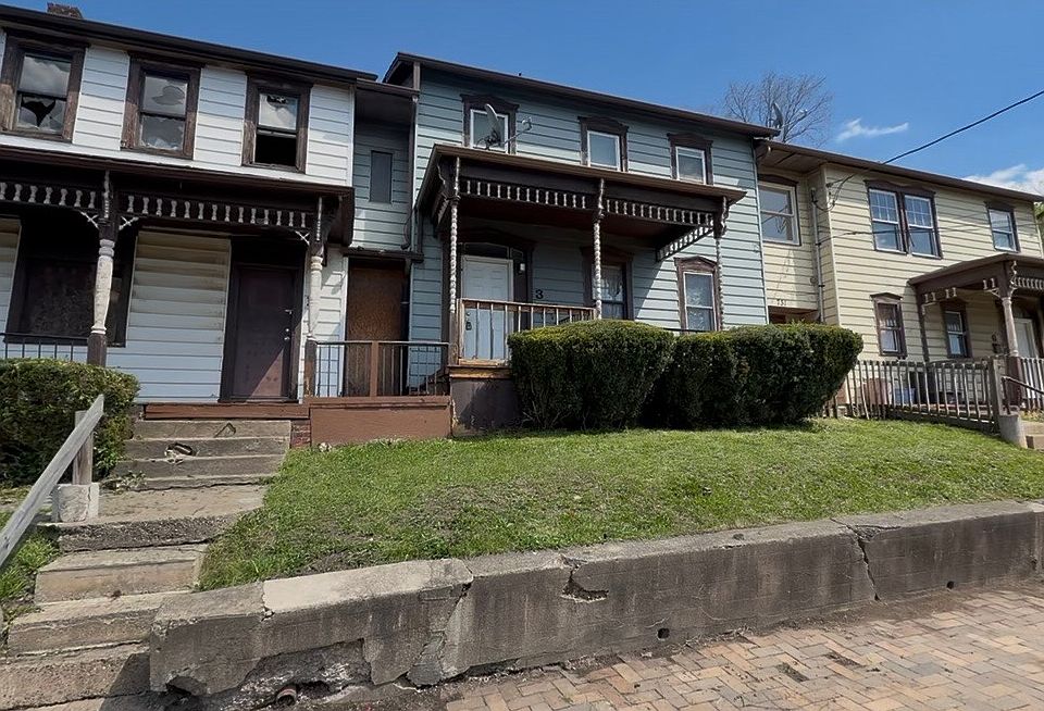 1st image of 731 Jenny Lind St APT 3