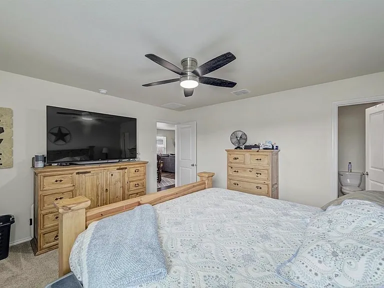 2313 Sandhill Ct — Photo 8
