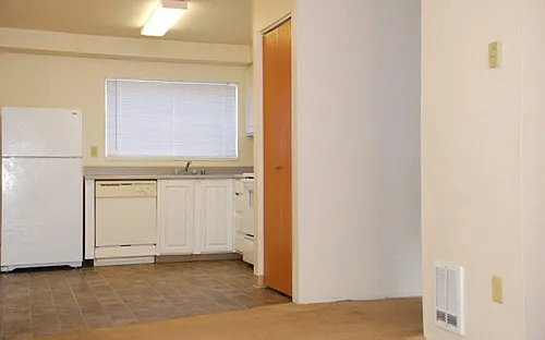 37th Street Apartments Photo 1