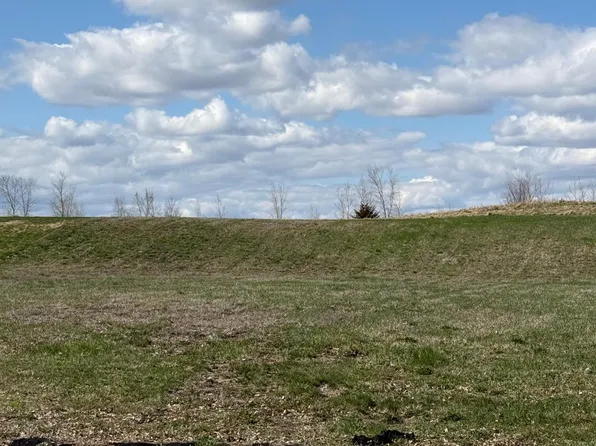 5336 Tee To Green St, Saint Cloud, MN 56304