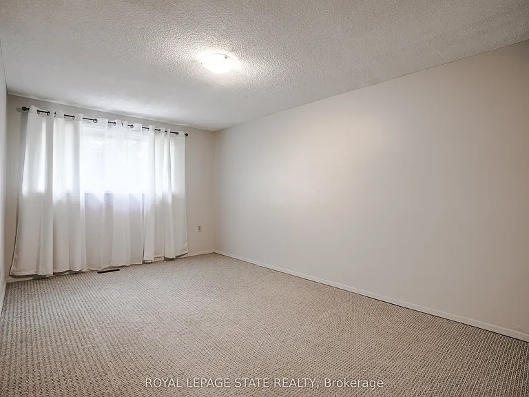 90 Saint Andrews Dr — Photo 22