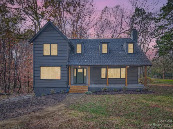 7201 Leaves Ln, Charlotte, NC 28213
