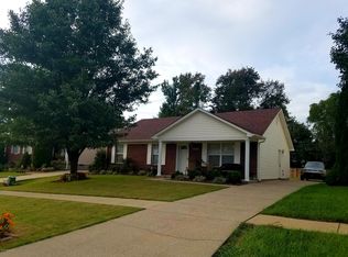 111 Tex Ave, Fairdale, KY 40118