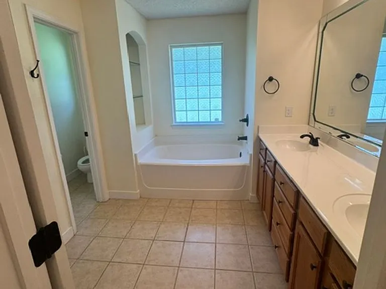 712 Denise Dr — Photo 25
