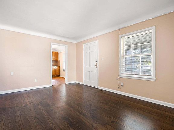 5th image of 25616 Hoffmeyer St