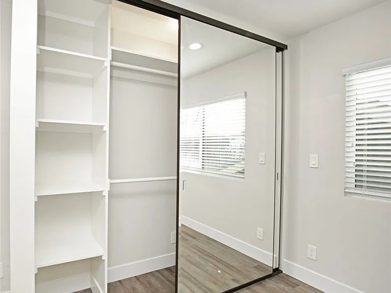 1141 E Broadway — Photo 11