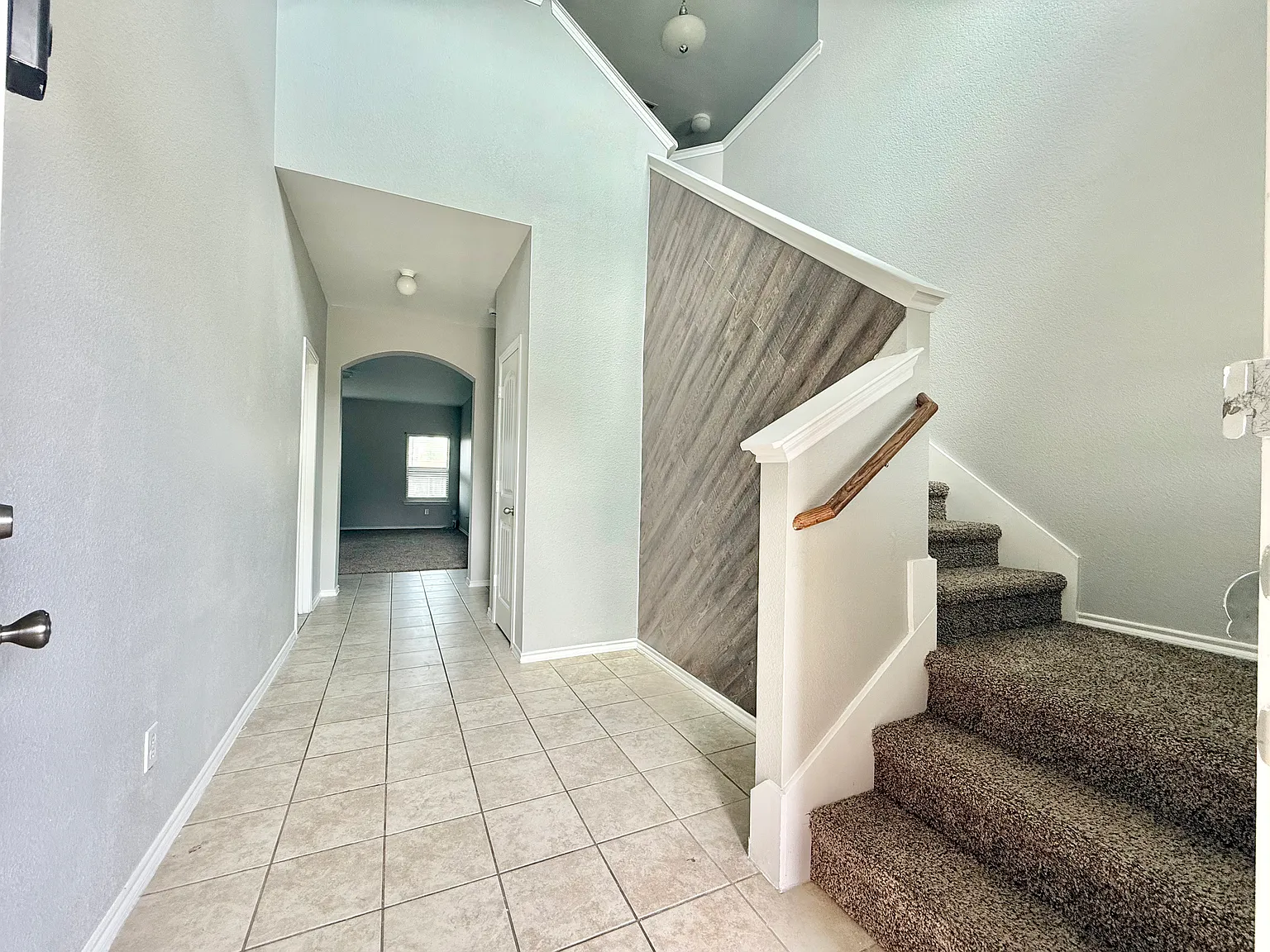 5 bed, 2619 sqft, $2,495 — Photo 4