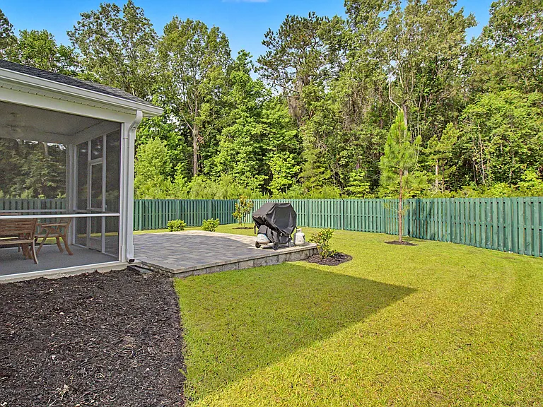 160 Spring Hill Dr — Photo 37
