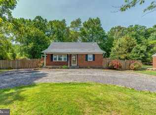 205 W Hawthorne Dr, La Plata, MD 20646