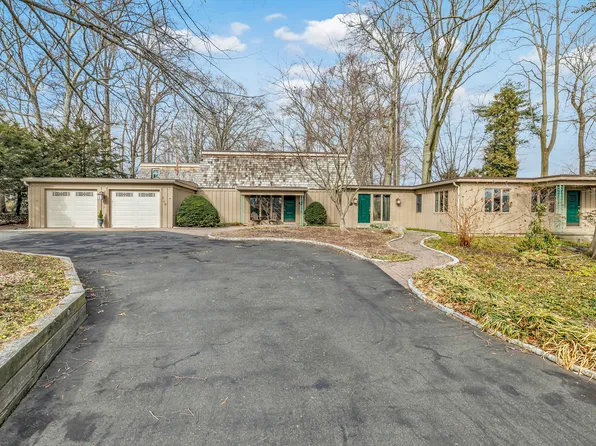 740 Oronoque Lane, Stratford, CT 06614