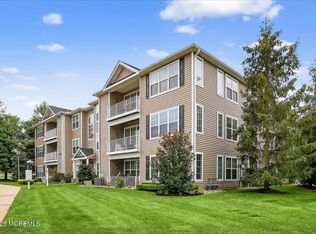 702 Saint Andrews Pl, Englishtown, NJ 07726