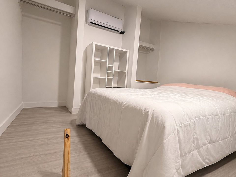 1st image of 2700 Buttonwood Ave #1