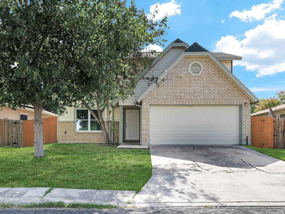 1st image of 8314 pine meadow
