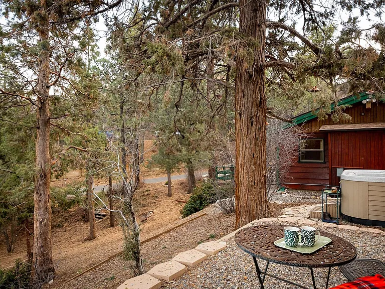 613 Beaumont Ln — Photo 21