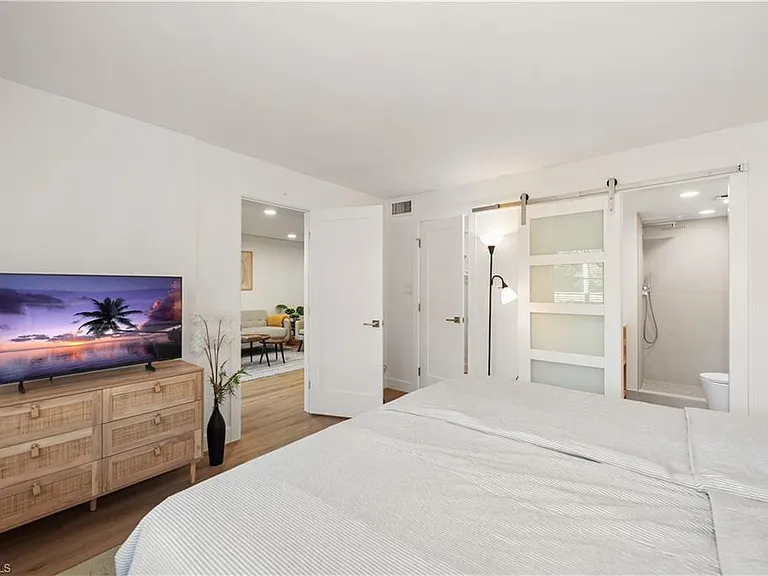501 Forest Lakes Blvd #111 — Photo 16