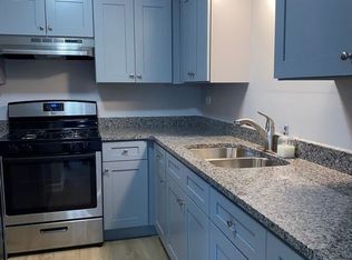 7121 W 166th St #2A-2NE, Tinley Park, IL 60477