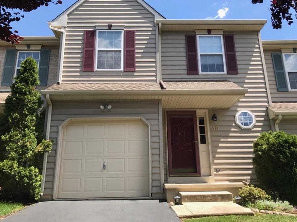 1st image of 10 Brier Ave
