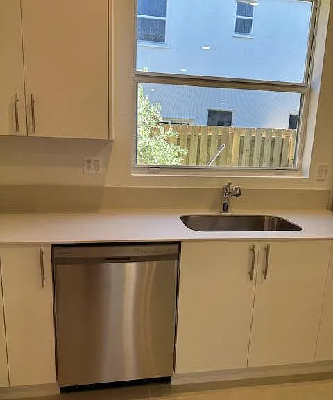 1154 SE 2nd St — Photo 40