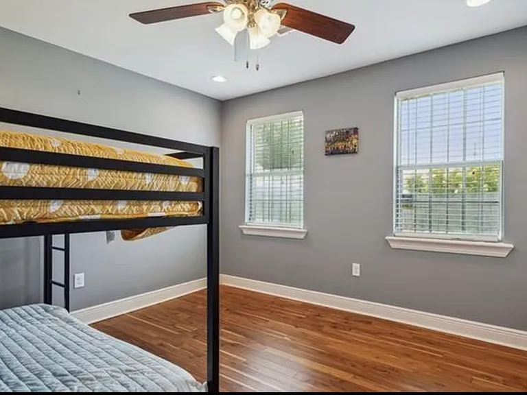 5162 Spain St — Photo 8