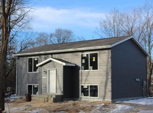 2303 Cedar Park Ct SE, Rochester, MN 55904