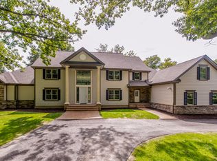 25300 Community Dr, Beachwood, OH