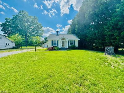 2742 Darrow Rd, Walkertown, NC, 27051