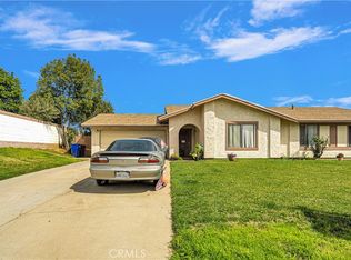 561 N Church Ave, Rialto, CA 92376