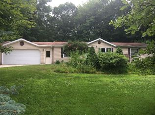 4444 N Wildwood Dr, Pinconning, MI 48650
